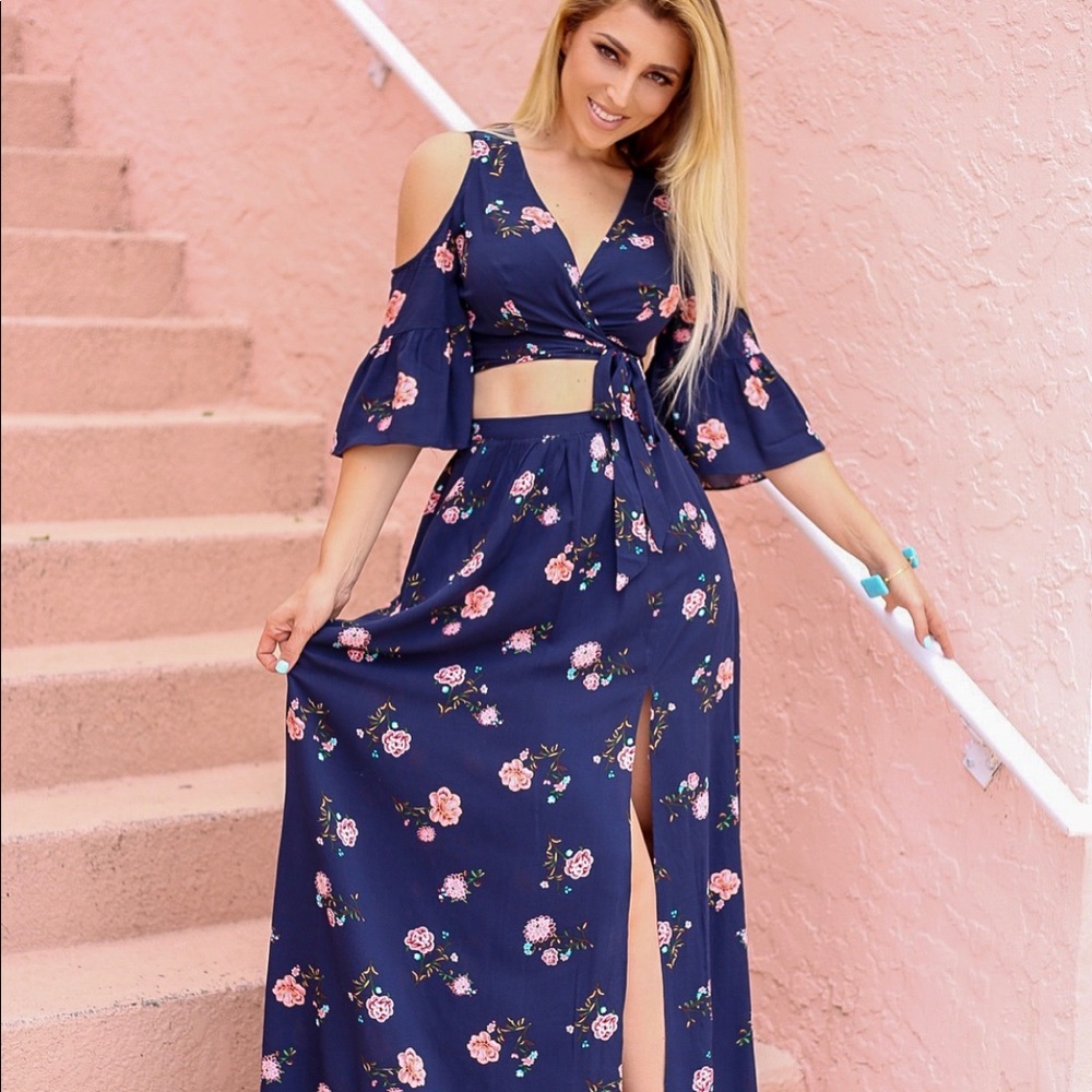 Maxi Set - Picture 2 of 2
